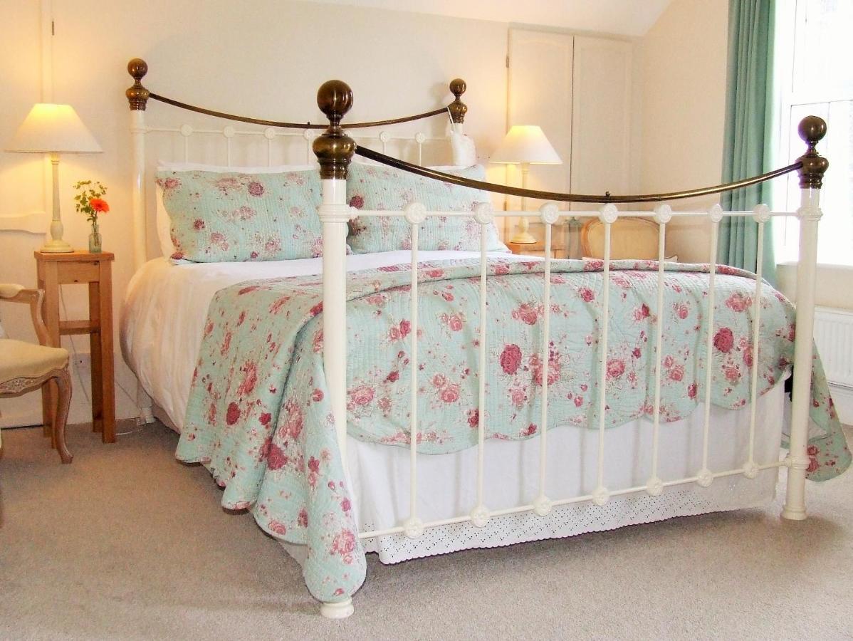Lobhill Farmhouse Bed And Breakfast And Self Catering Accommodation Okehampton Exterior photo