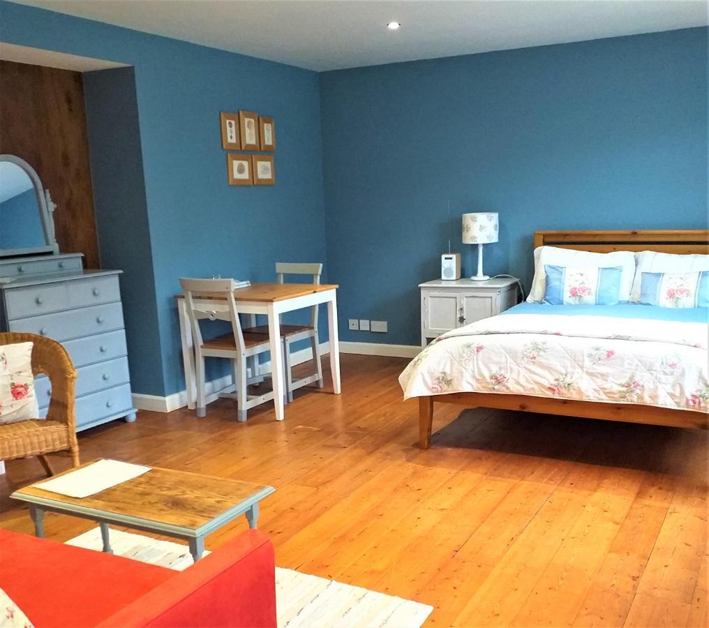 Lobhill Farmhouse Bed And Breakfast And Self Catering Accommodation Okehampton Exterior photo