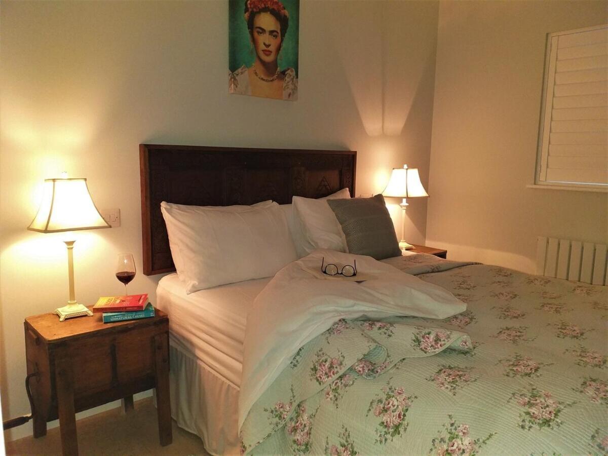 Lobhill Farmhouse Bed And Breakfast And Self Catering Accommodation Okehampton Room photo